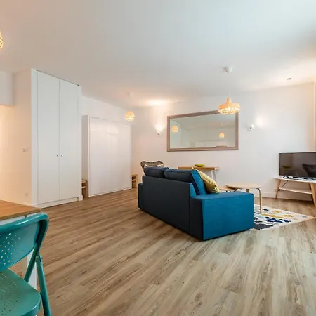 Kemaris Aparthotel 3*