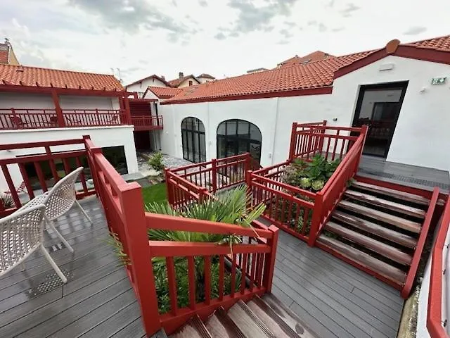 公寓式酒店 Kemaris